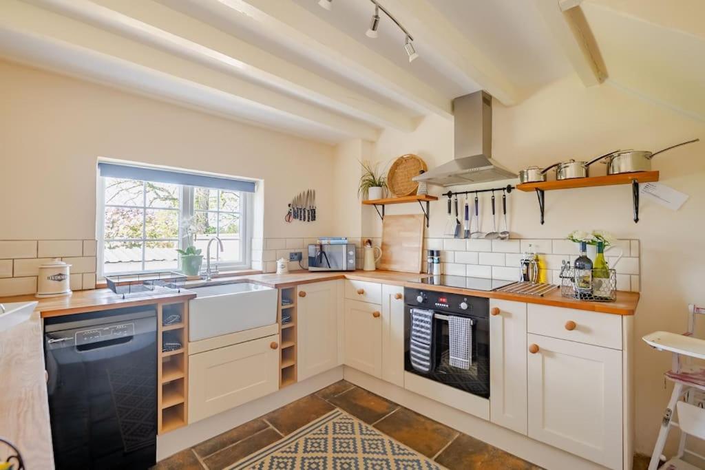 Rhos Y Bel Cottage Angelsey Llangadwaladr  Экстерьер фото